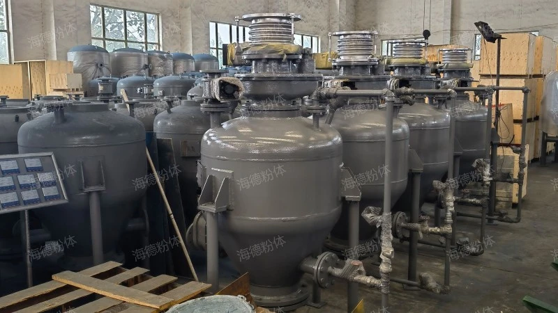 Down type silo conveying pump