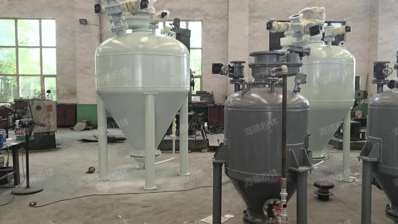 Vertical bottom conveying pump