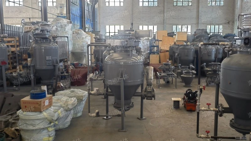 Horizontal silo pneumatic conveying pump