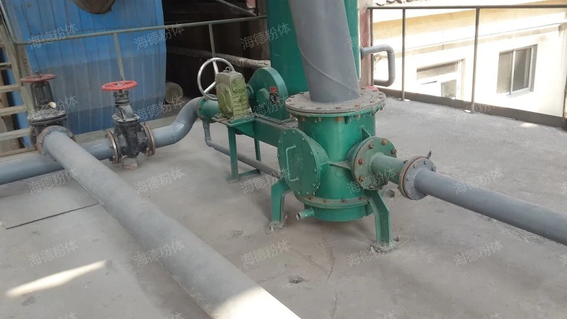 Large particle pneumatic conveying material sealing pump