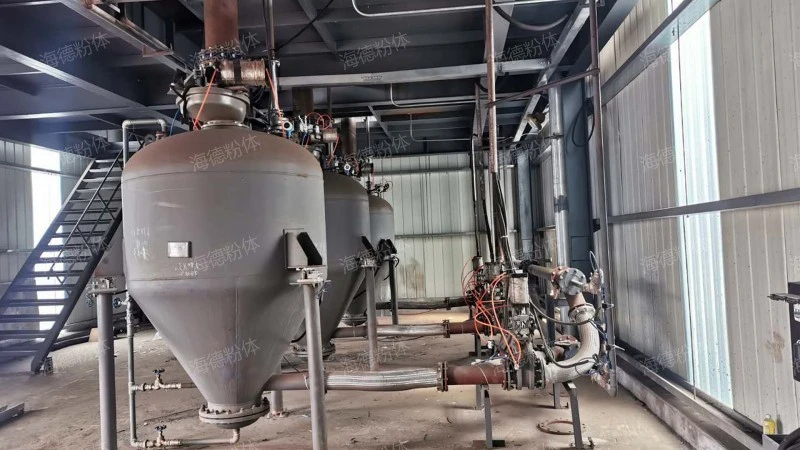 Phenolic resin powder conveying system