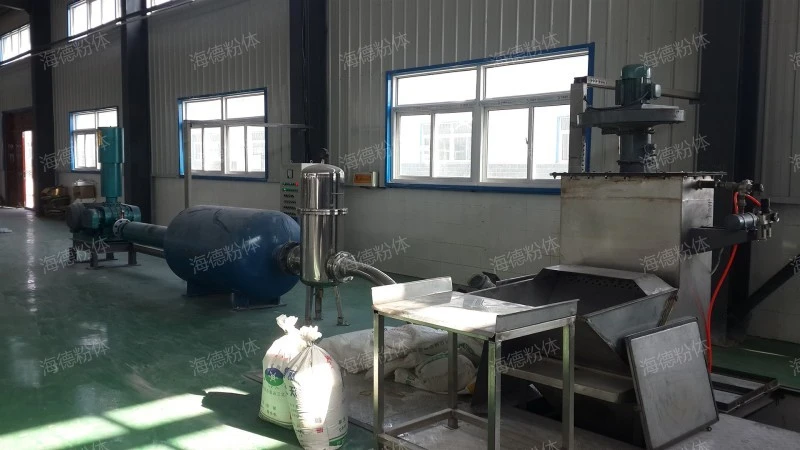 Self suction pneumatic conveying