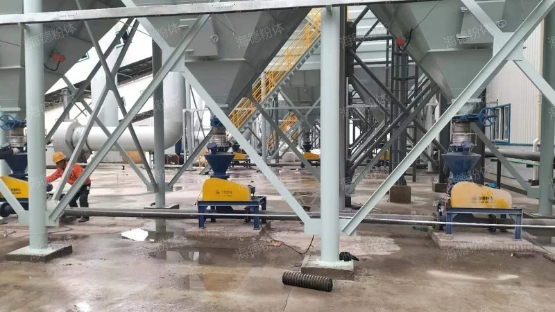 Measuring and mixing conveying equipment