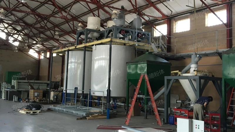 Powder screening and mixing pneumatic conveying system